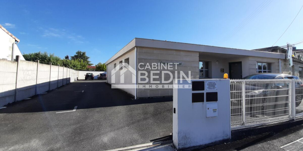 local commercial à ST MEDARD EN JALLES (33160)